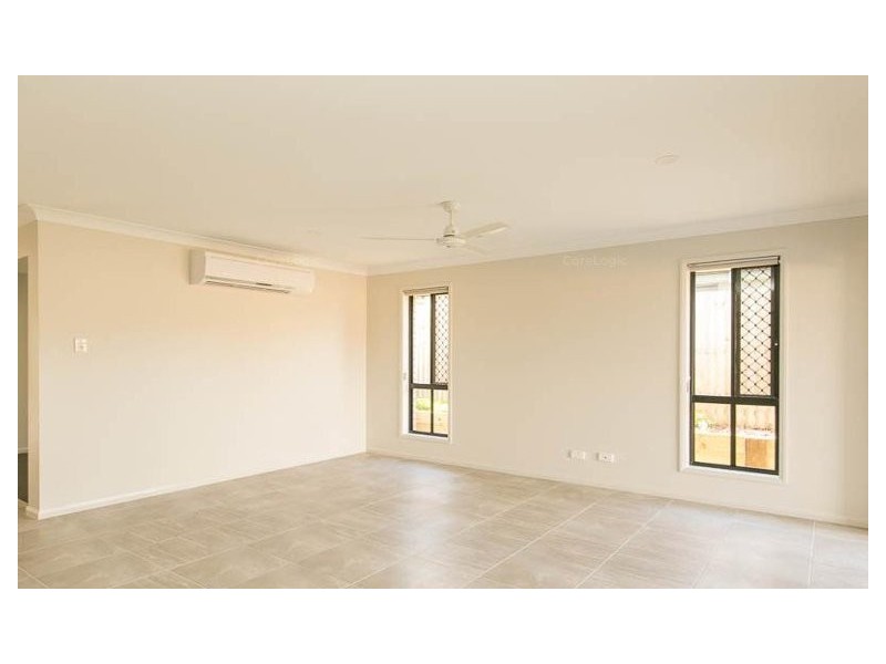 20 John  Street, Walloon QLD 4306
