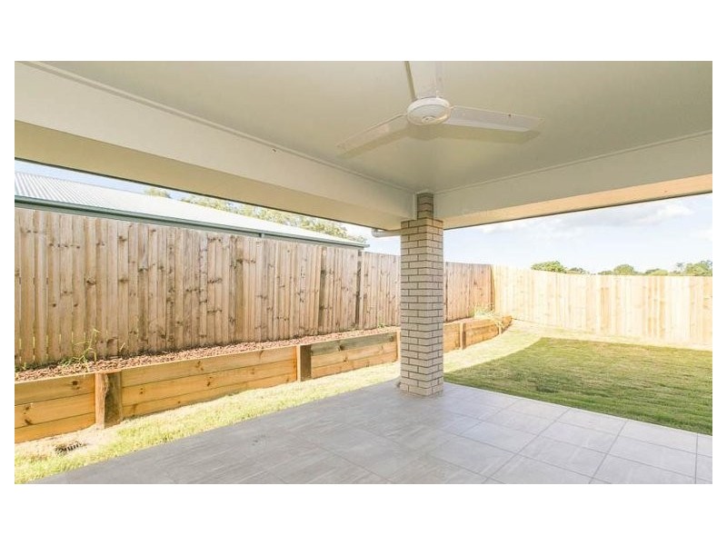 20 John  Street, Walloon QLD 4306