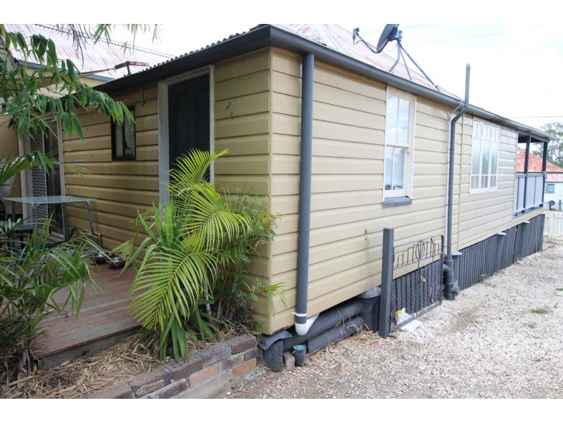 24 Pine Street, North Ipswich QLD 4305