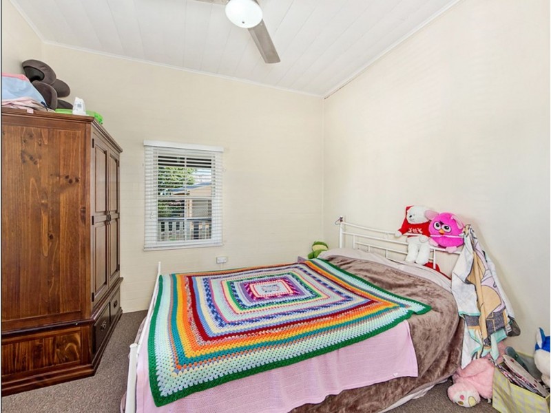 24 Pine Street, North Ipswich QLD 4305