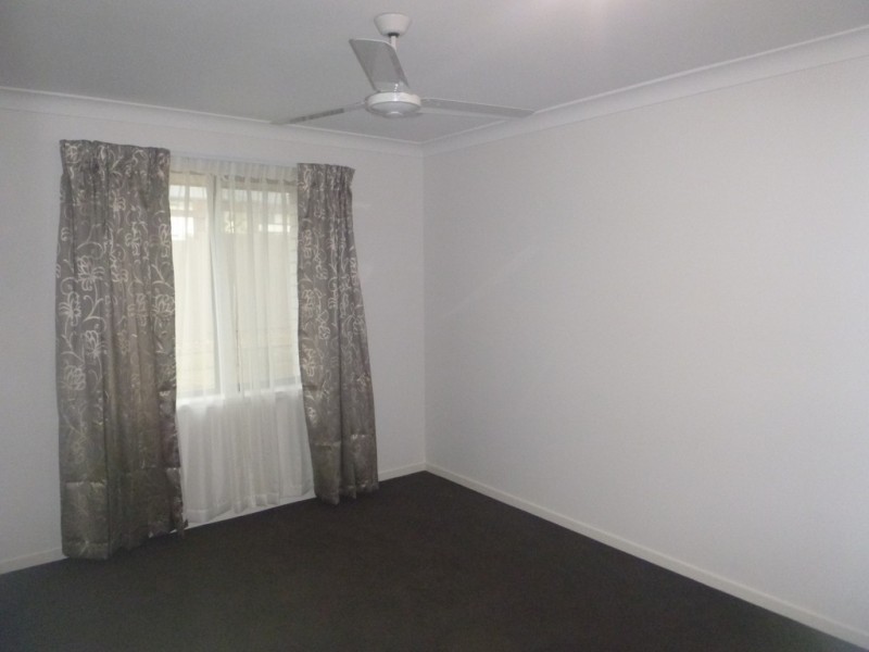 9 Botany Dr, South Ripley QLD 4306