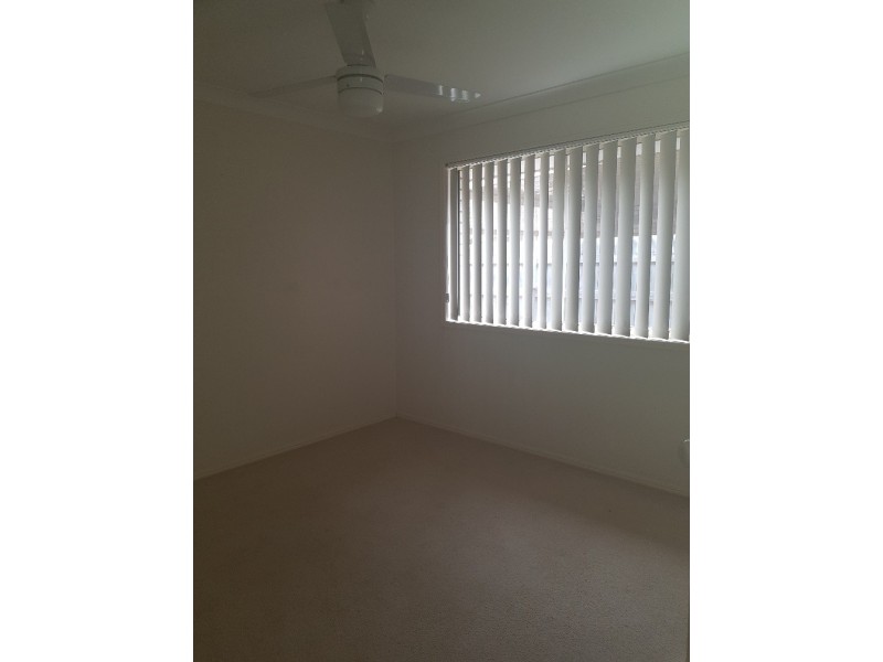 12 Salubris Place, Moggill QLD 4070