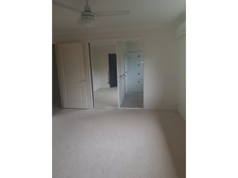12 Salubris Place, Moggill QLD 4070