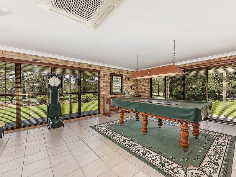 53 Durlik Road, Pine Mountain QLD 4306