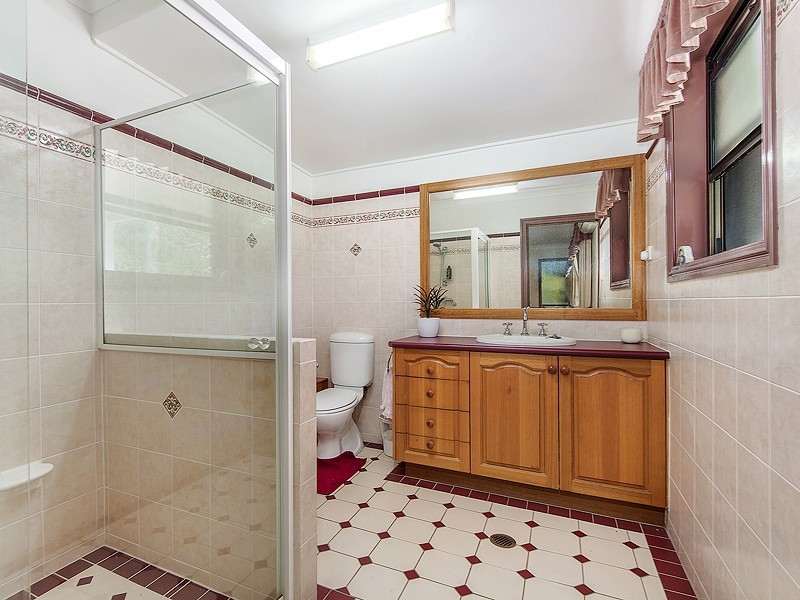 53 Durlik Road, Pine Mountain QLD 4306