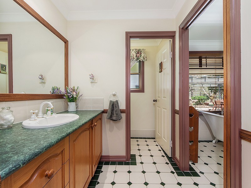 53 Durlik Road, Pine Mountain QLD 4306