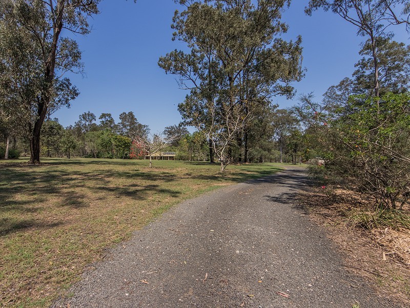 53 Durlik Road, Pine Mountain QLD 4306