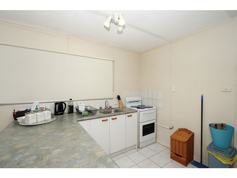 31 John St, Marburg QLD 4346
