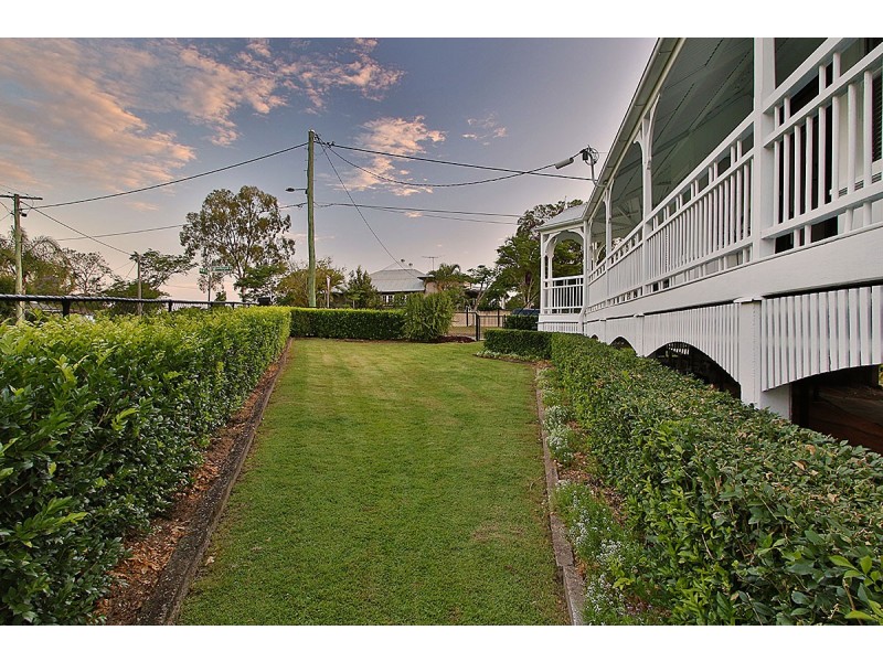 6 Rowland Terrace, Sadliers Crossing QLD 4305