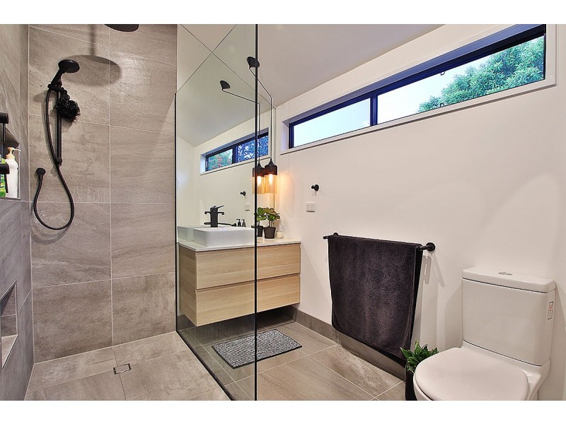 6 Rowland Terrace, Sadliers Crossing QLD 4305