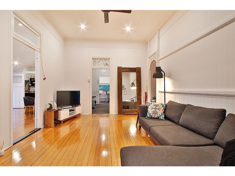 6 Rowland Terrace, Sadliers Crossing QLD 4305