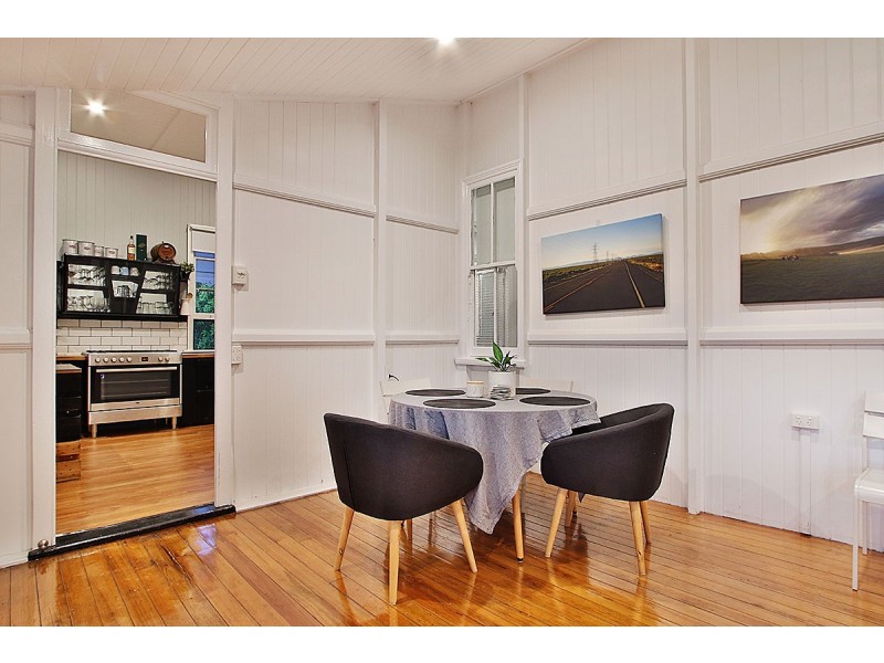 6 Rowland Terrace, Sadliers Crossing QLD 4305