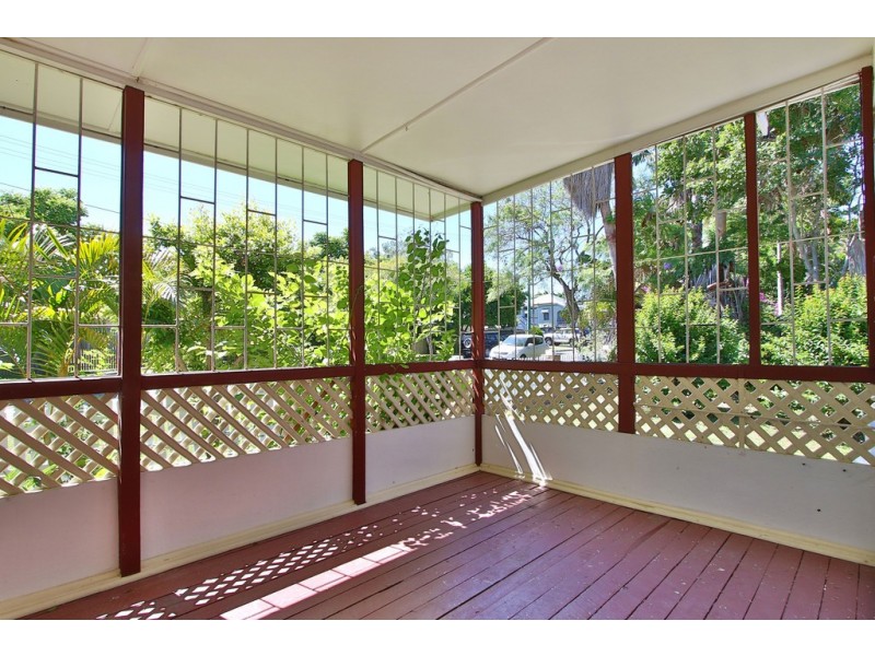 8 Barker Street, Ipswich QLD 4305