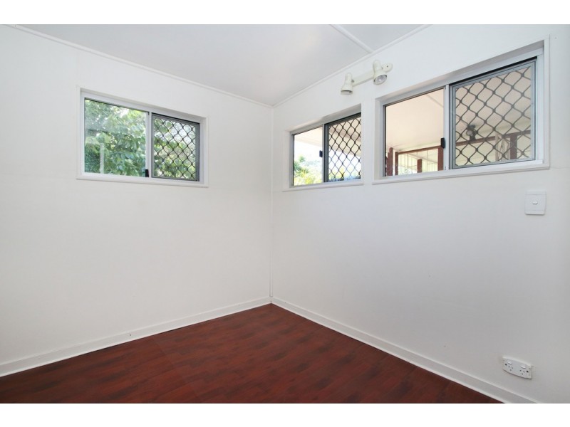 8 Barker Street, Ipswich QLD 4305