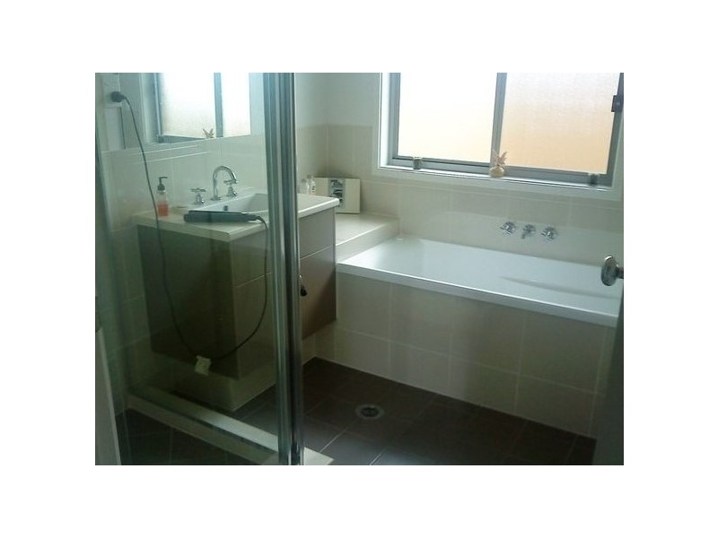 6 Crystalwood Court, Fernvale QLD 4306