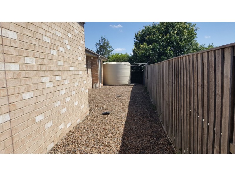 6 Crystalwood Court, Fernvale QLD 4306