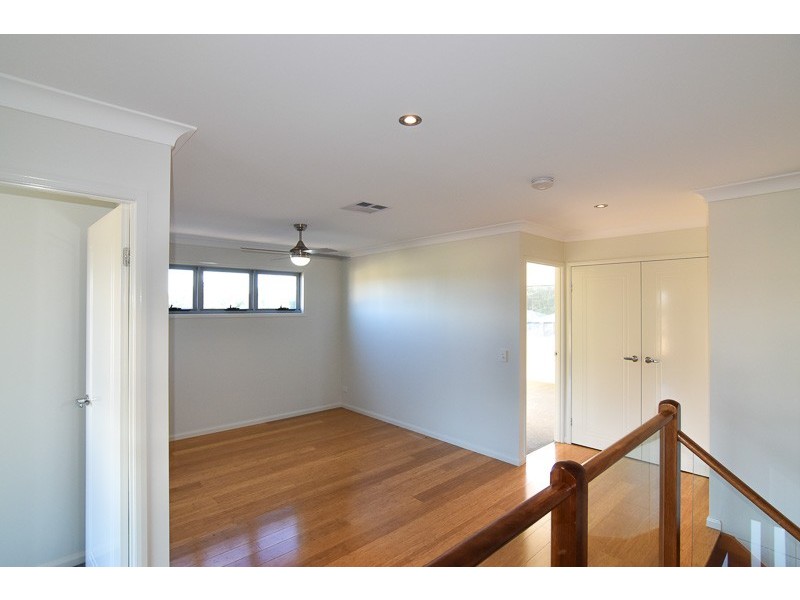 24 Mallee Circuit, Moggill QLD 4070