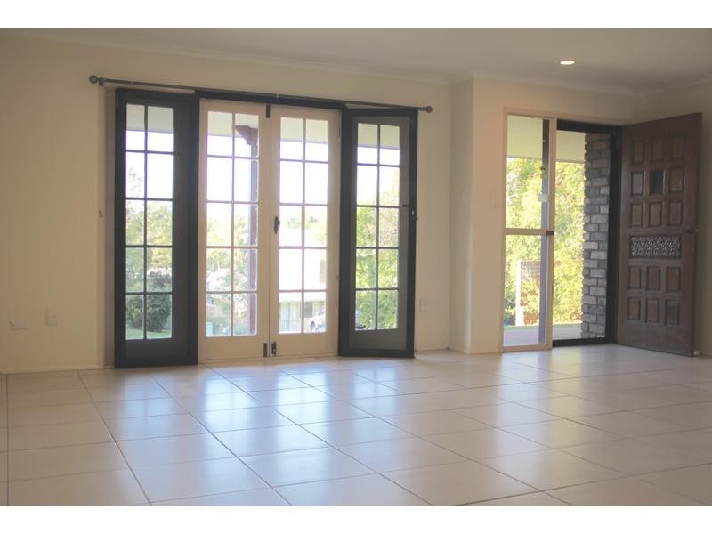 24 Sweetgum Street, Bellbowrie QLD 4070