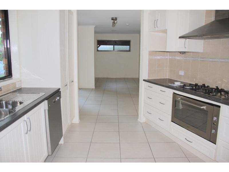 24 Sweetgum Street, Bellbowrie QLD 4070