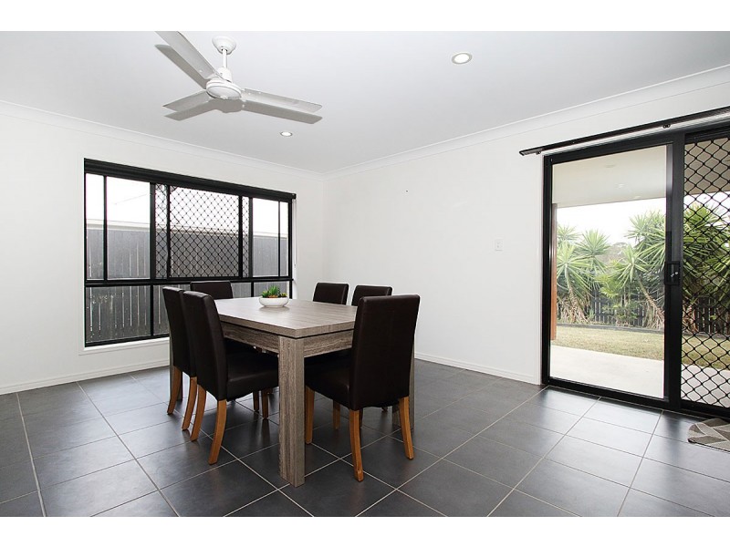 14 Spey Close, Deebing Heights QLD 4306