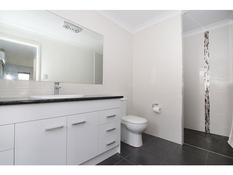 14 Spey Close, Deebing Heights QLD 4306