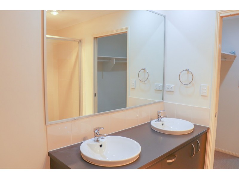 4/52 Golden Crest, Bellbowrie QLD 4070