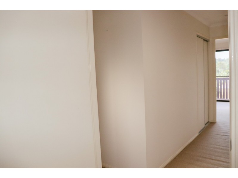 4/52 Golden Crest, Bellbowrie QLD 4070