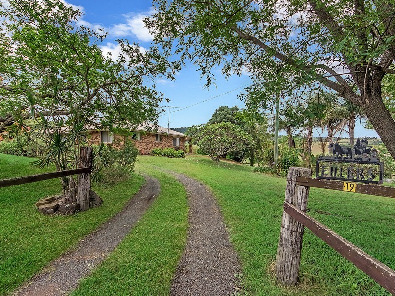 19 Greet Rd, Ashwell QLD 4340