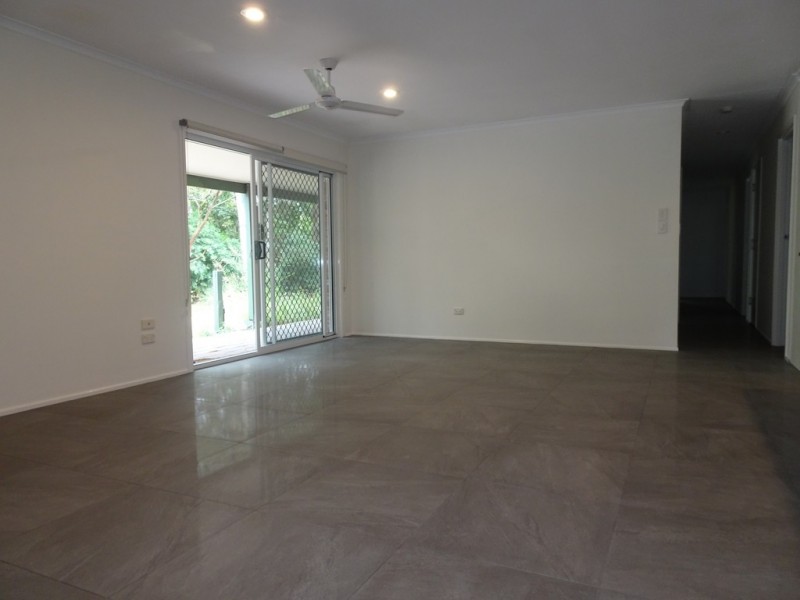 29 MAZZARD ST, Bellbowrie QLD 4070