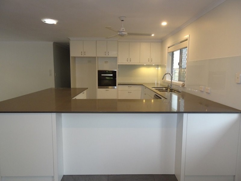 29 MAZZARD ST, Bellbowrie QLD 4070