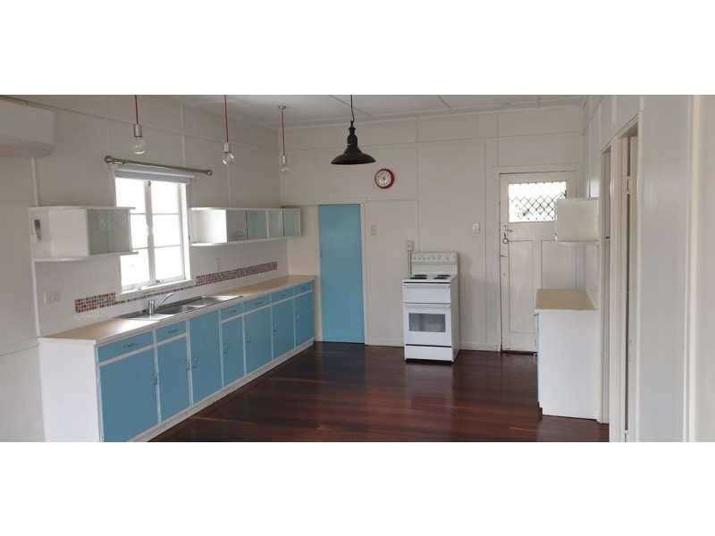 31 Park Street, Lowood QLD 4311