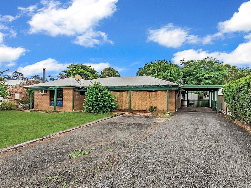 43 Fassifern Street, Peak Crossing QLD 4306