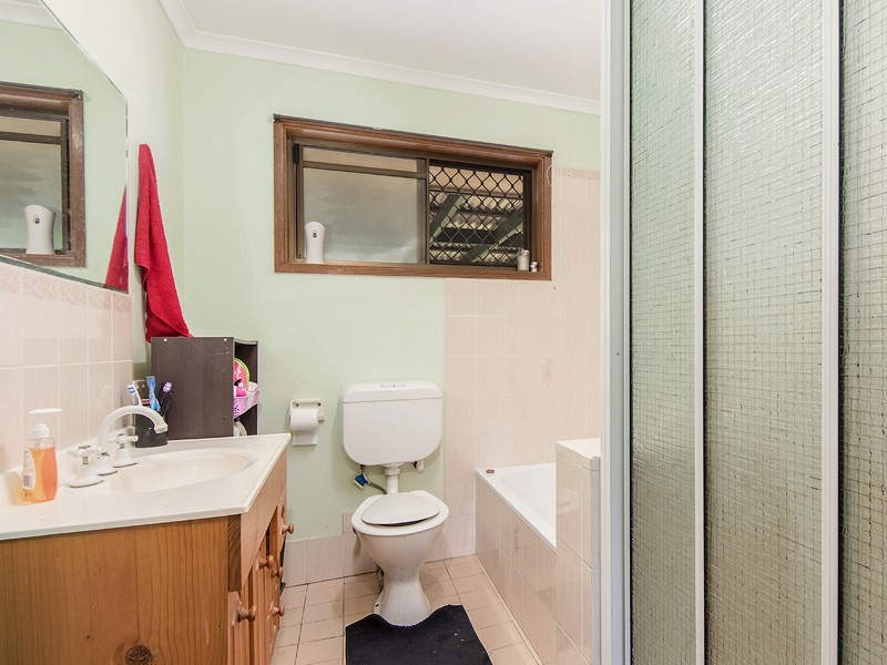 43 Fassifern Street, Peak Crossing QLD 4306