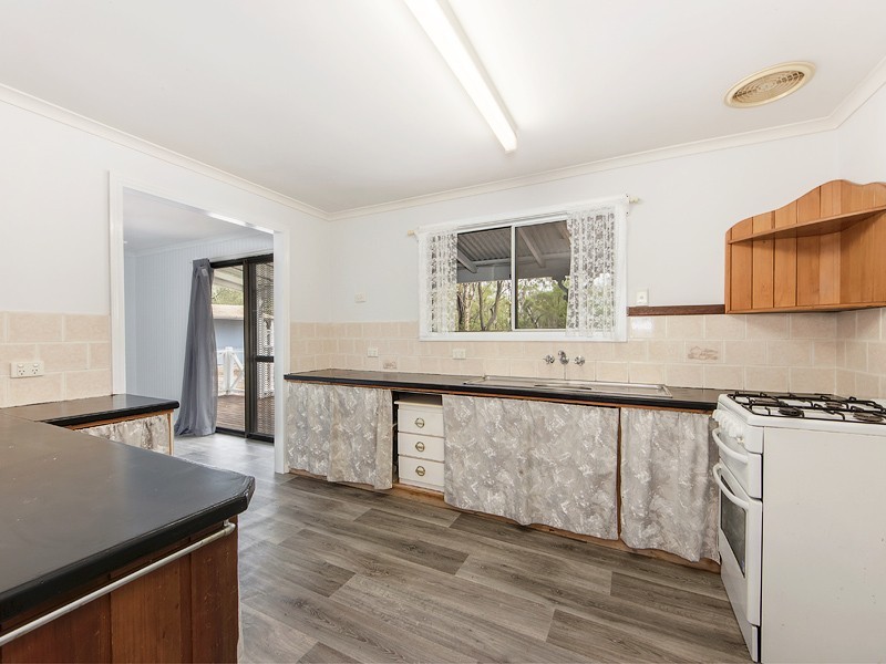 15 Franks Road, Regency Downs QLD 4341