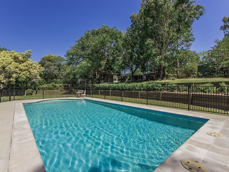 24 Church Road, Bellbowrie QLD 4070