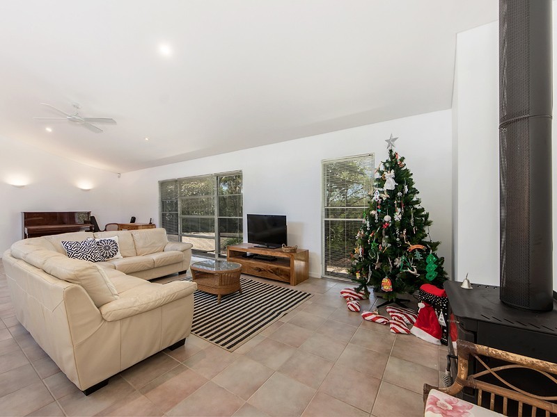 24 Church Road, Bellbowrie QLD 4070