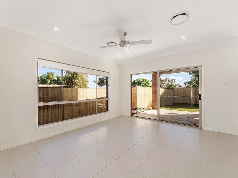 61a Sunset Road, Kenmore QLD 4069