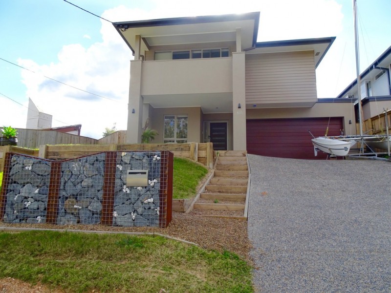 61a Sunset Road, Kenmore QLD 4069