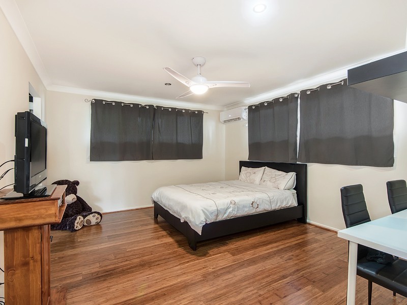 1 Tallarook Crt, Karana Downs QLD 4306