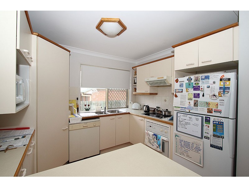 10 Dianthus Pl, Flinders View QLD 4305