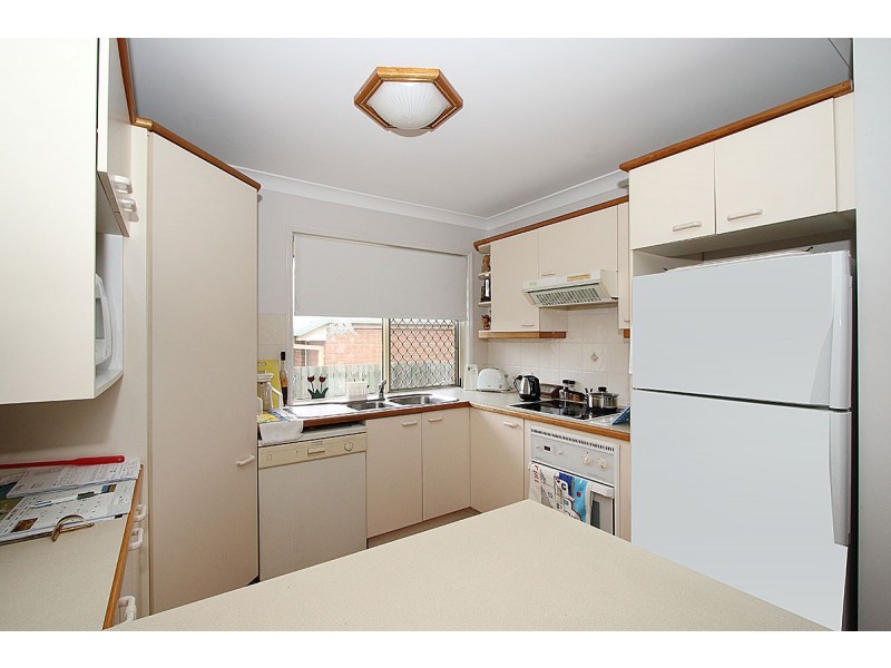 10 Dianthus Pl, Flinders View QLD 4305