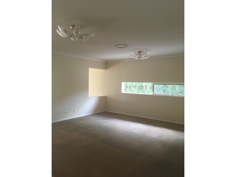 129 Beaufort Crescent, Moggill QLD 4070