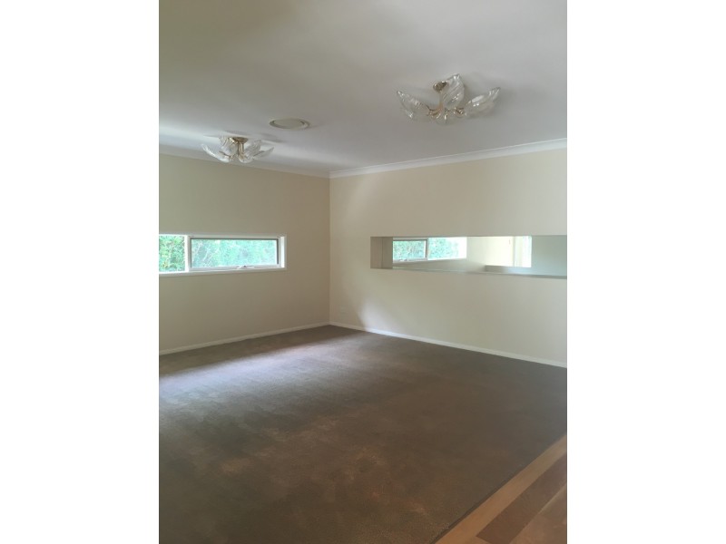 129 Beaufort Crescent, Moggill QLD 4070