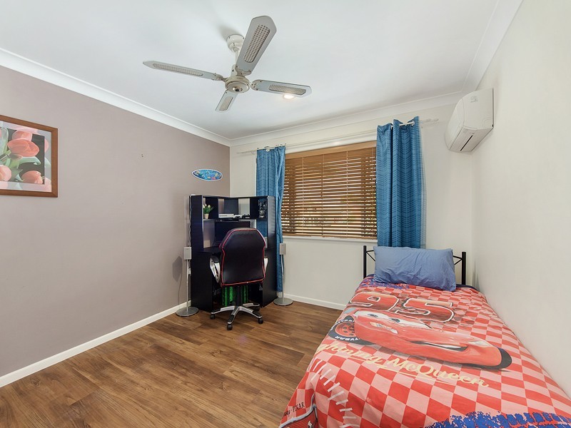 1 Creston Street, Raceview QLD 4305