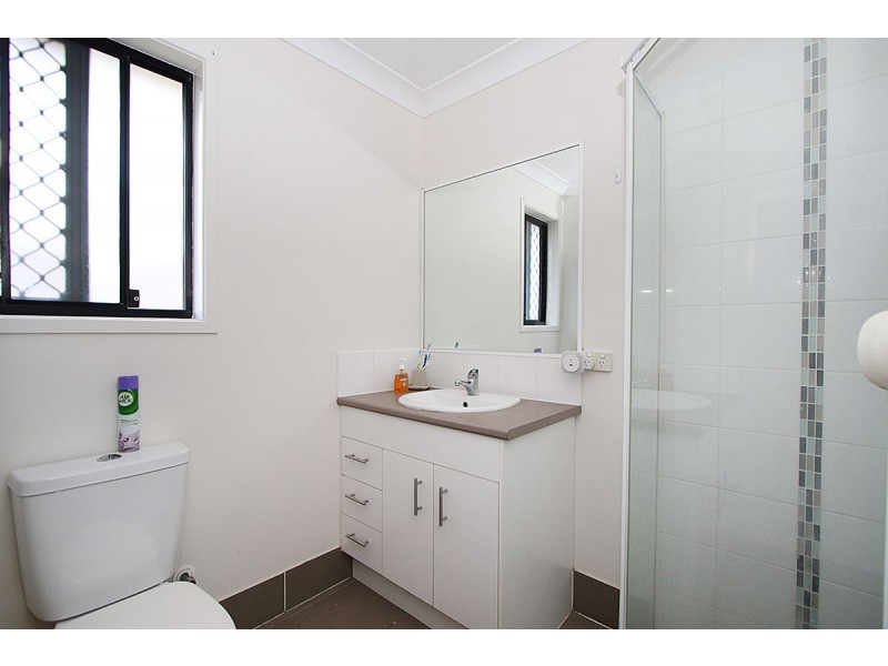 13 Nixon Drive, North Booval QLD 4304