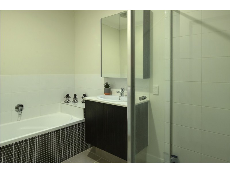 12 McGrath Court, Moggill QLD 4070