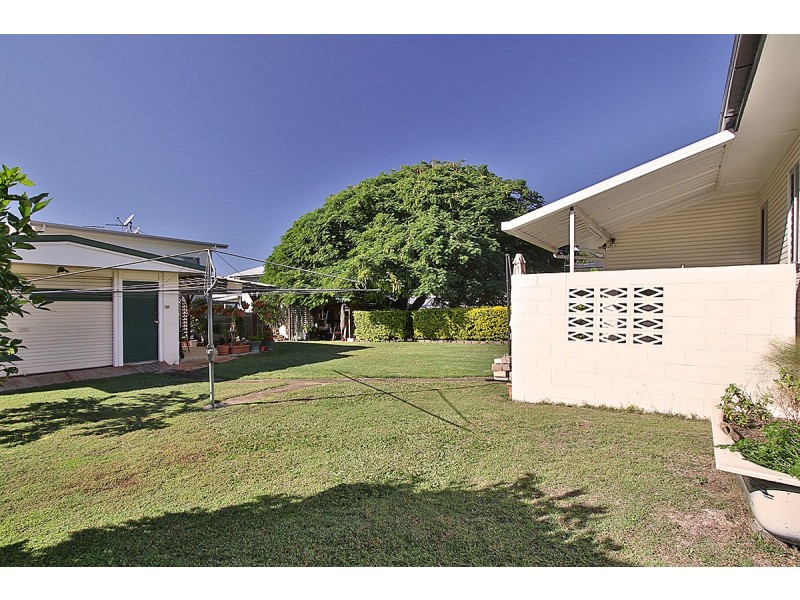 42 Raceview Street, Raceview QLD 4305