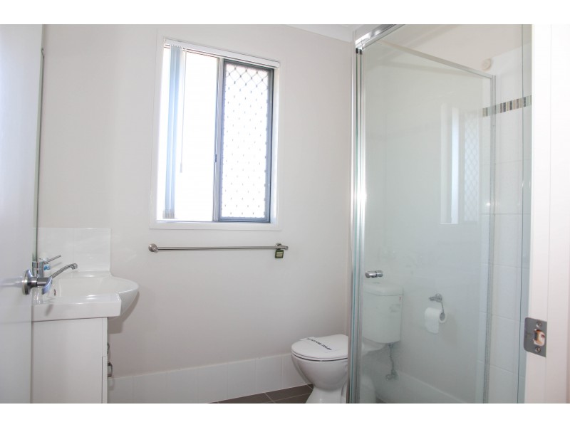 9 Lilly Court, Yamanto QLD 4305