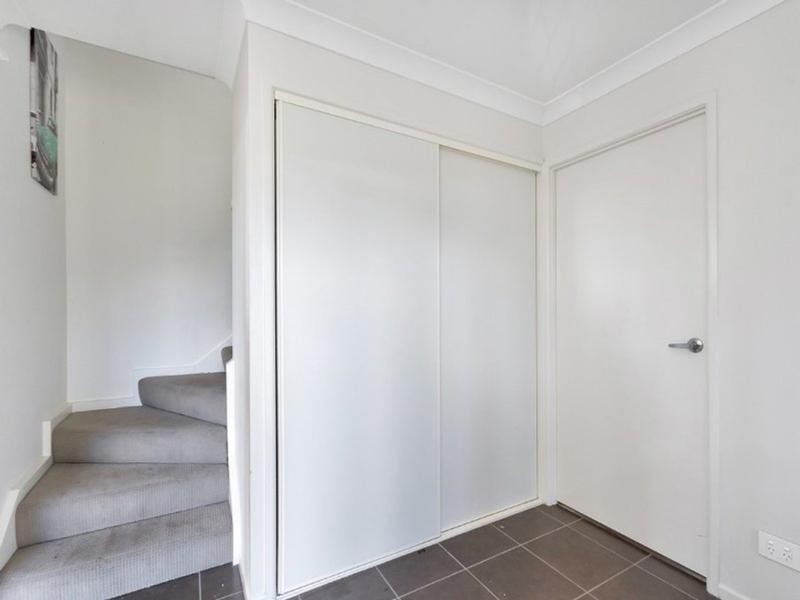 90 High Street, Blackstone QLD 4304