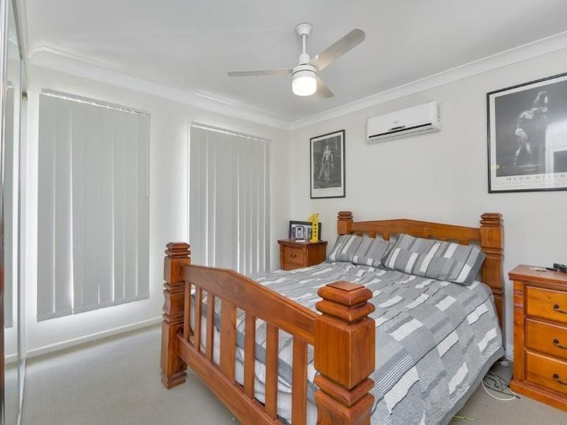 90 High Street, Blackstone QLD 4304